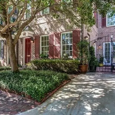 Beautiful 3Bed Townhome In Historic Downtown Savannah